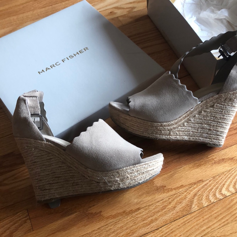 Marc Fisher Haya Platform Wedges - Picture 4 of 6